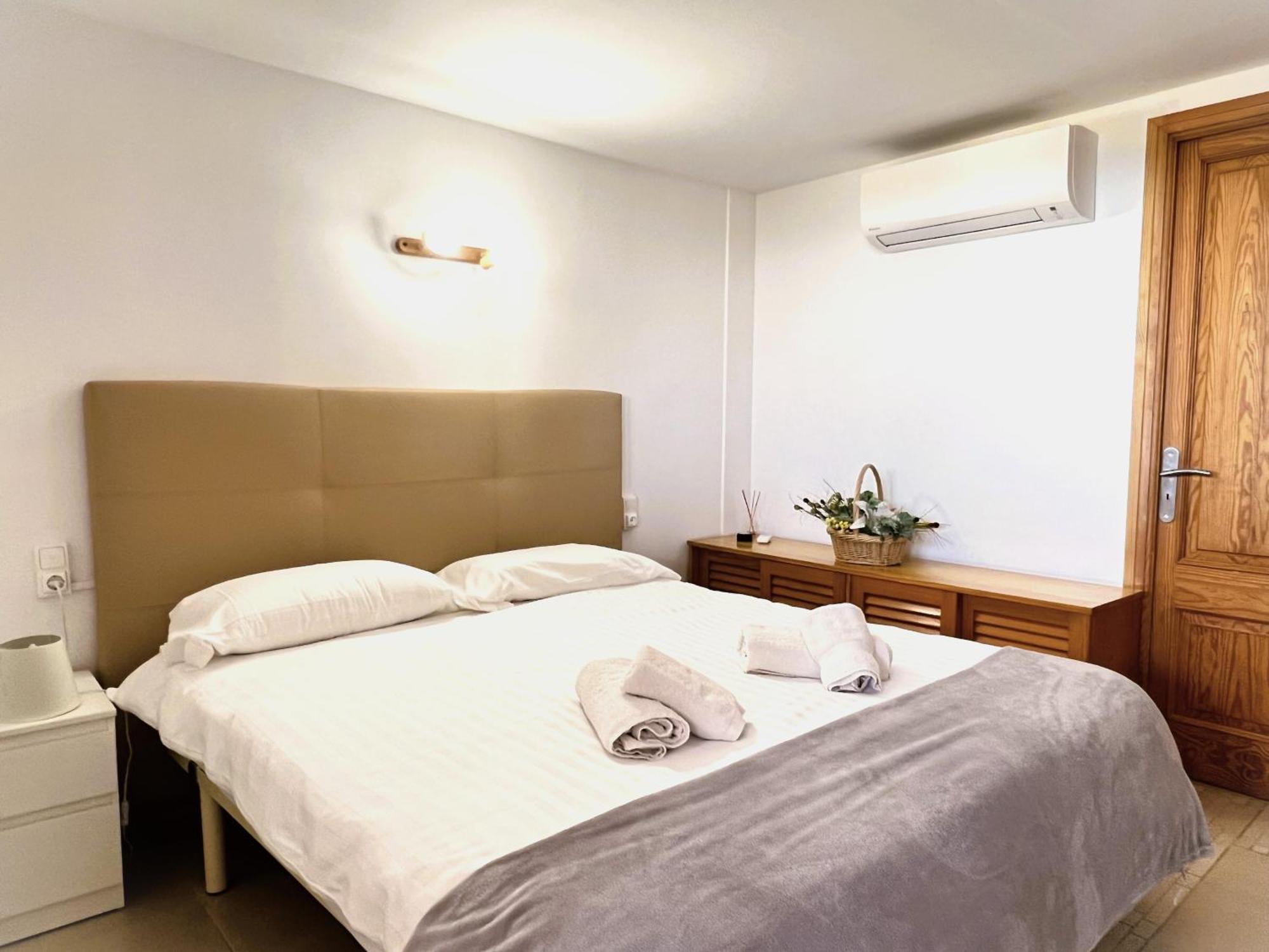 Apartamento Playa De Los Pinos Alcúdia Exterior foto